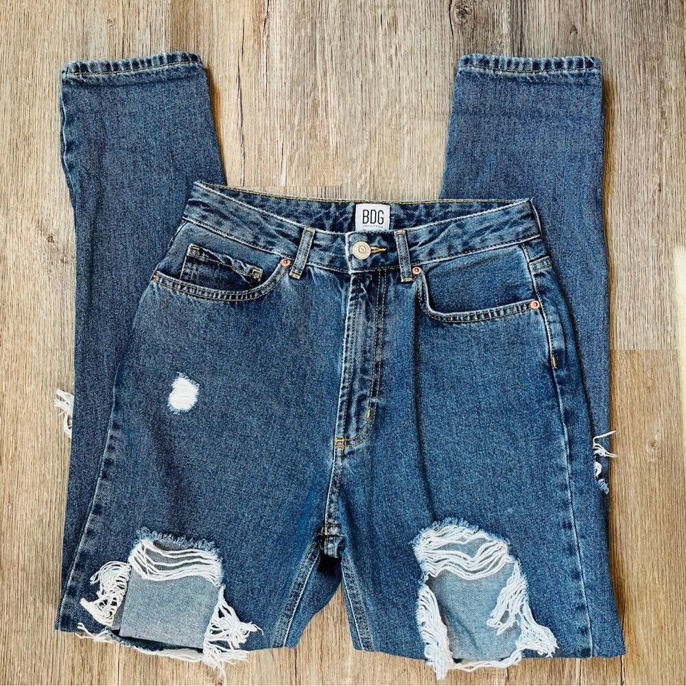 BDG Urban Outfitters Mom High-Rise Distressed Jeans size 27 - Picture 2 of 6